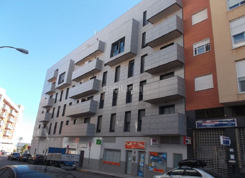Foto fb7c968d-e7e8-4c90-9616-f29b36e5a0d9. Aparcament cotxe a La Gangosa Vícar