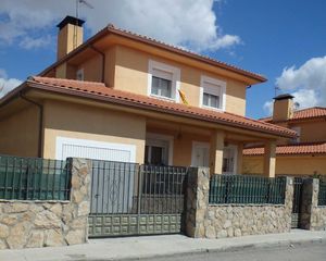 Xalet  C/ chozas de canales. Solvia inmobiliaria  chalet independiente ventas de retamosa las