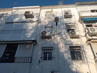 Pis  C/ abedul. Solvia inmobiliaria  piso sevilla
