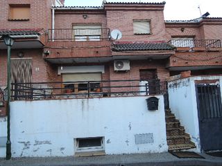 Casa bifamiliare  Ur guindal nº 16. Solvia inmobiliaria  chalet adosado cebreros