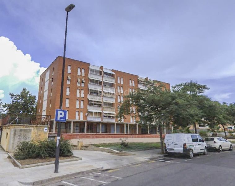 Foto 7a537024-531e-4f9d-96b9-1e31998c86ff. Aparcament cotxe a Mestral Reus