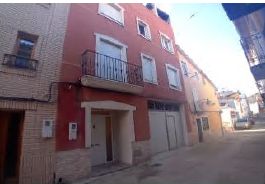 Casa bifamiliare  C/ almazar. Solvia inmobiliaria  chalet adosado utiel