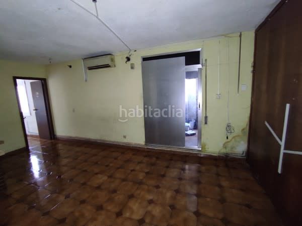 Foto cc86aed0-727d-4fae-85a8-c4a1737a1b4c. Pis a Trinitat Vella Barcelona