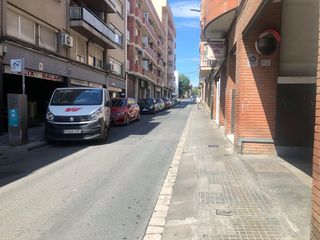 Aparcament cotxe  C/ francesc pi i margall. Solvia inmobiliaria  garaje sant boi de llobregat