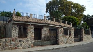 Aparcament cotxe a C/ Miquel Ángel