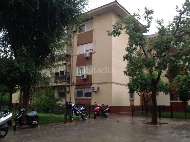 Foto ab4e0c2a-8378-4376-ba82-d6ffbda4d8f5. Pis a Parque Alcosa Sevilla
