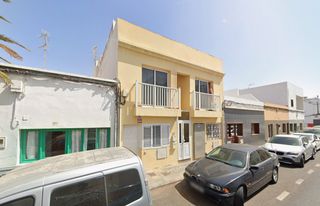 Appartement  C/ angel ganivet. Solvia inmobiliaria  piso arrecife