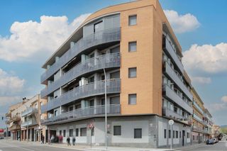 Pis  Cra de montcada. Solvia inmobiliaria  piso terrassa