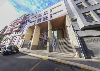 Pis  C/ carlos antón pastor. Solvia inmobiliaria  piso elcheelx