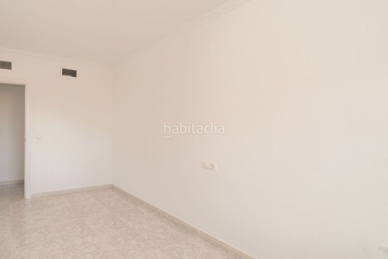 Foto f4a8f00f-e23f-432f-9fad-c5bd5b90a6e5. Pis amb aparcament piscina a Rafal