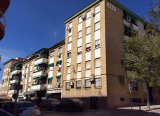 Aparcament cotxe  C/ pio xii. Solvia inmobiliaria  garaje linares