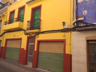 Chalet  C/ pedrito rico. Solvia inmobiliaria  casa elda