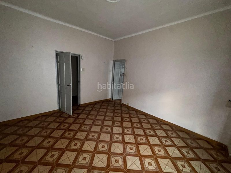 Foto 4213d63c-638b-4bfb-b917-f7c2d5fdc3e8. Edificio in Centro ciudad Linares