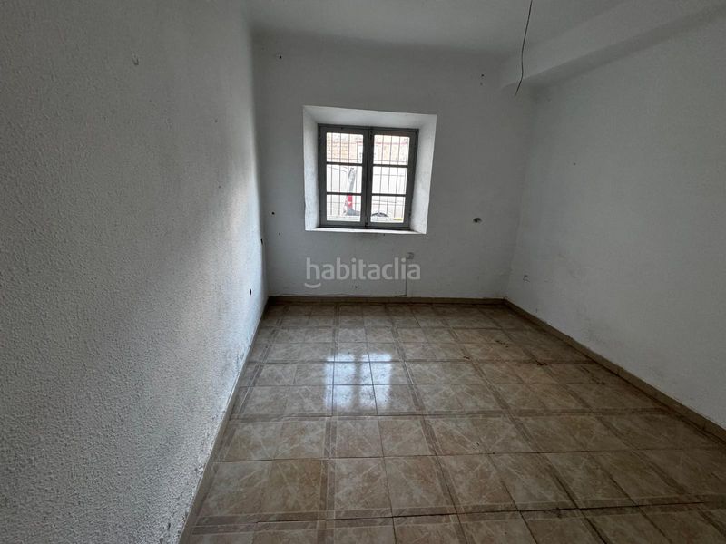 Foto f33a5644-86d8-4a62-a868-adfe591d10c2. Edificio in Centro ciudad Linares
