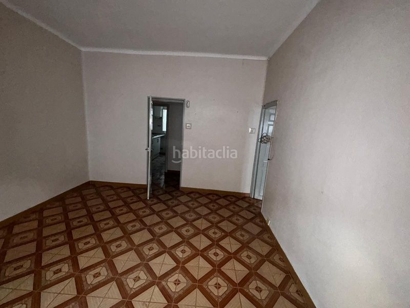 Foto fdadfc43-9e40-46db-a9c8-2f5f38e80d24. Edificio in Centro ciudad Linares