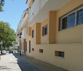 Pis  Av de las palmeras. Solvia inmobiliaria  piso estepona