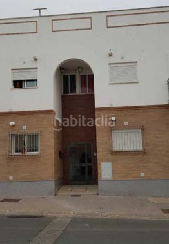 Foto b921e772-e87d-4637-ba80-74478d6d5c6d. Pis amb aparcament a Gerena
