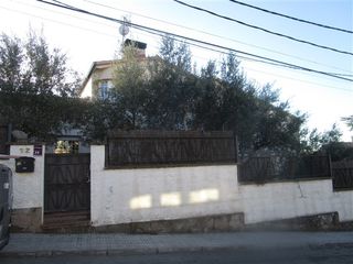 Chalet  C/ camamilla. Solvia inmobiliaria  chalet independiente castellar del vallès