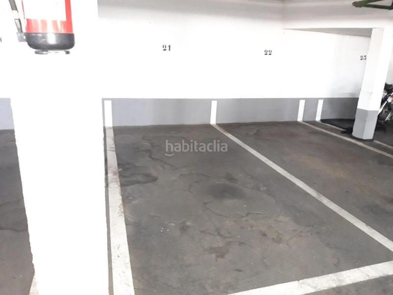 Foto 527b655d-80ef-4e27-8b41-d869256581df. Car parking in Velilla de San Antonio