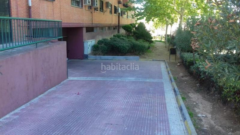 Foto 9449ca08-0b49-4edd-a5f9-2210b0f93182. Car parking in Velilla de San Antonio