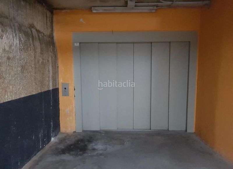 Foto 0268402d-65e7-4299-8449-03544558b1d4. Aparcament cotxe a Creu de Barberà Sabadell