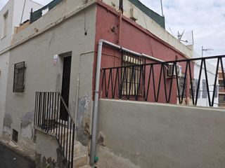 Pis  C/ de la fuentecica. Solvia inmobiliaria  piso almería