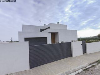 Chalet  C/ de les eres. Solvia inmobiliaria  chalet independiente vinaròs