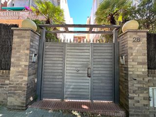 Appartement  Pj arbres. Solvia inmobiliaria  piso corbera de llobregat