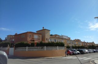 Casa aparellada  C/ barcelona. Solvia inmobiliaria  chalet adosado llucmajor
