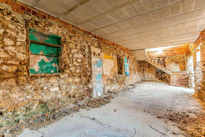 Foto fd84f2b4-7e77-4b72-ba4a-580a2f48c574. Casale in Iznájar