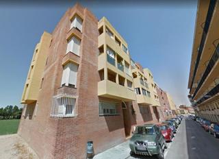Parking coche  Peni. Solvia inmobiliaria  garaje figueres