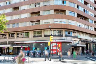 Lloguer Local Comercial  C/ césar augusto. Solvia inmobiliaria  locales zaragoza