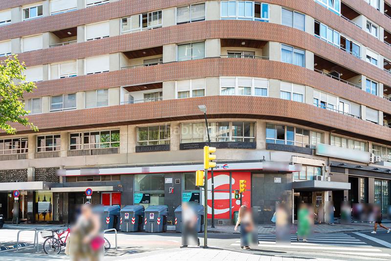 Foto 1e40bd6b-264e-4c3d-bfea-ddb5ba0095f9. Lloguer local comercial a Paseo Independencia Zaragoza