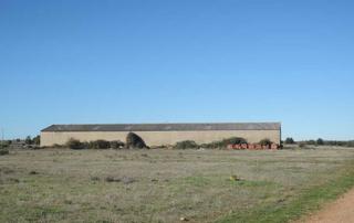 Bâtiment à usage industriel  Canal del barrio. Solvia inmobiliaria  nave logística santovenia de la valdoncina