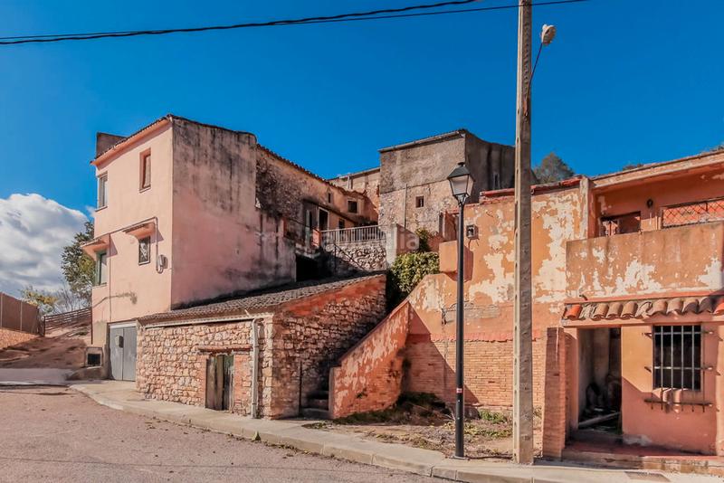 Foto 8a78c256-dd72-4d95-9dab-614aa8f4c246. Xalet amb aparcament a Pontils