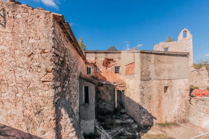 Foto ace6c61f-b73d-4927-8583-c5c67d0ea4d0. Xalet amb aparcament a Pontils