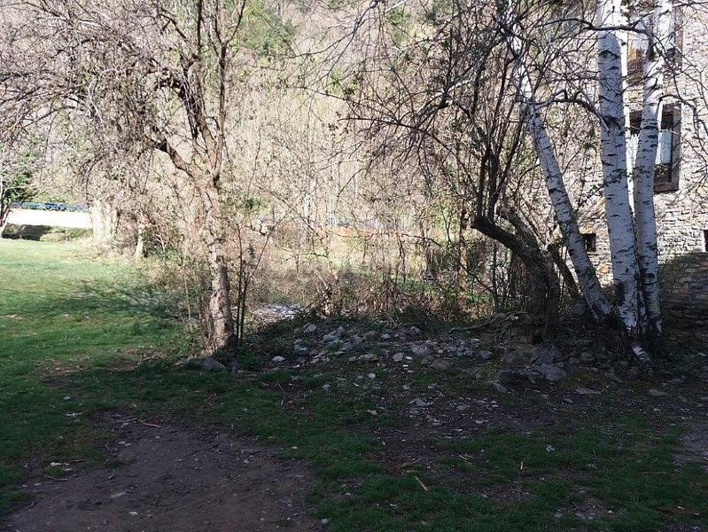 Foto c1468aaa-33c9-46c9-a026-16a32de2c99c. Finca rústica solvia inmobiliaria suelo urbano no consolidado en Canfranc