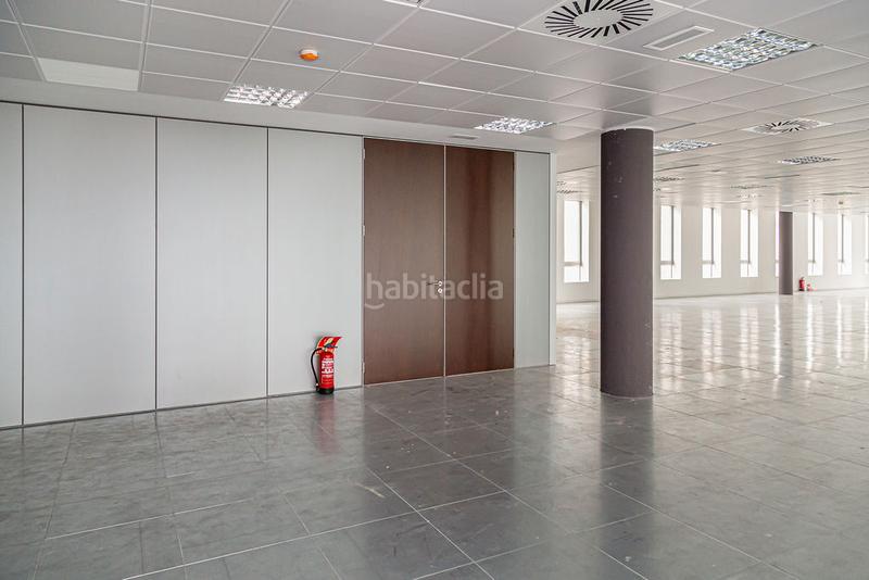 Foto 847c3358-55b5-4eae-8eb2-da3ae9e7d374. Office space in Garrapinillos Zaragoza