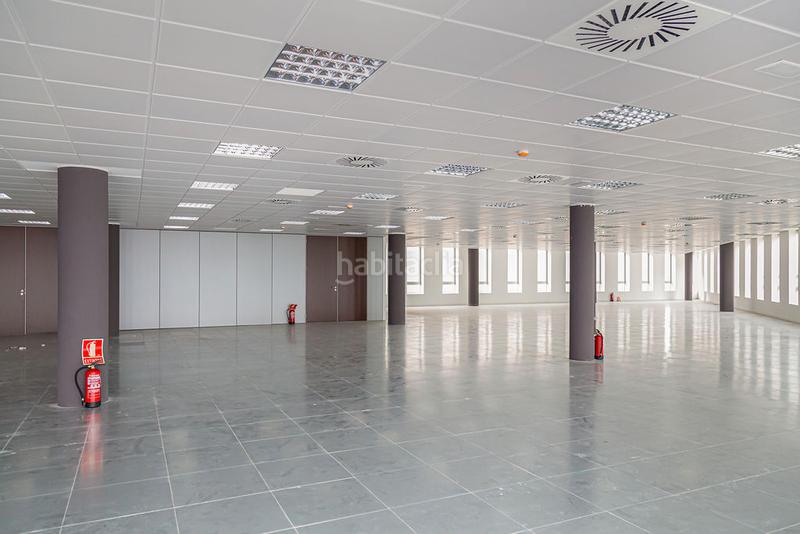 Foto dbc8630c-0048-493b-a200-37169776cd78. Office space in Garrapinillos Zaragoza