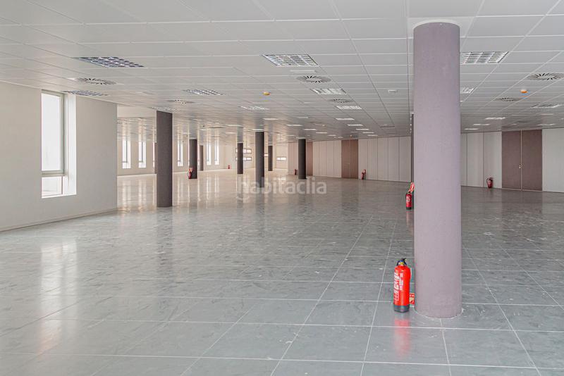 Foto e01fb2e2-7c30-4fd6-8efd-3d490d7a9eb8. Office space in Garrapinillos Zaragoza