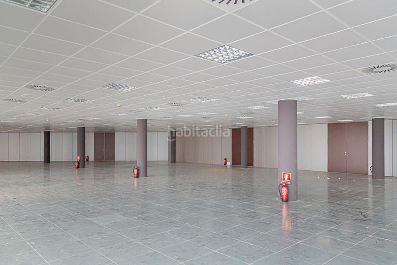 Foto f81e67cf-2da8-49a9-85bd-868a6633bc09. Büro in Garrapinillos Zaragoza