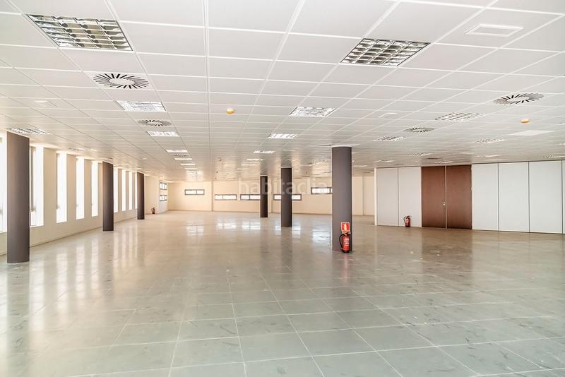 Foto e6389f57-04c1-4b30-b6ed-53f1b2a5e70c. Ufficio in Garrapinillos Zaragoza