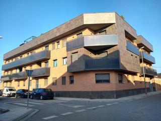 Aparcament cotxe  C/ joan oro. Solvia inmobiliaria  garaje térmens