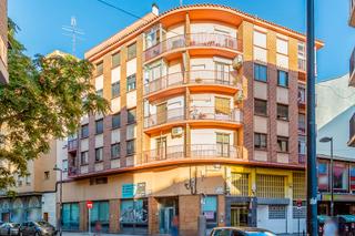Local Comercial  C/ italia. Solvia inmobiliaria  locales zaragoza
