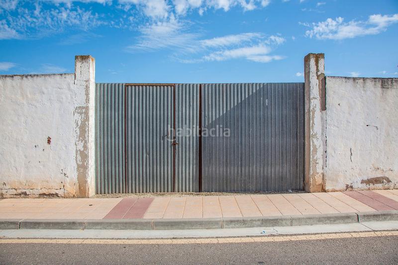 Foto eadc69f6-5410-4040-9b04-9c9173c7fc66. Finca rústica solvia inmobiliaria suelo urbano en Pinseque