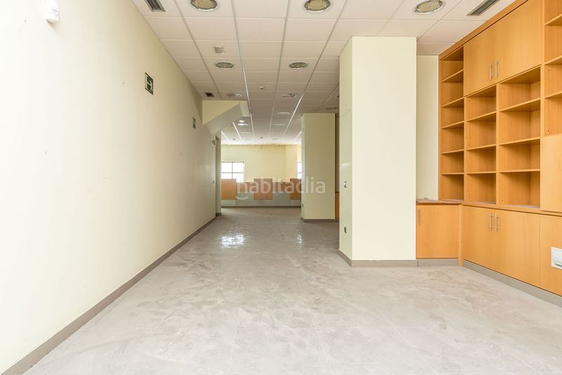 Foto 5c884aab-57d9-45f0-8a45-210e3d08992b. Local comercial a Centro Ponferrada