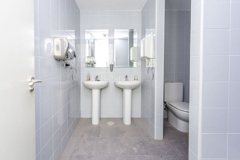 Foto a8c90f9e-c19d-4f7a-b0cd-303e31086a9c. Local comercial a Centro Ponferrada