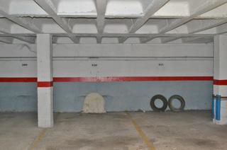 Car parking  C j virgen milagro. Solvia inmobiliaria  garaje villamuriel de cerrato
