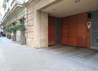 Car parking  Provença. Solvia inmobiliaria  garaje barcelona