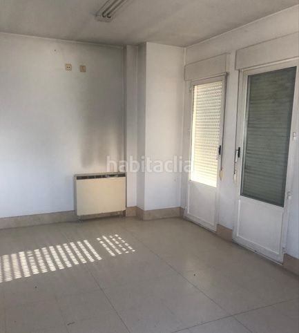 Foto 849f3cc7-a3d6-4af0-817e-da010ab86f46. Local comercial a Horra (La)